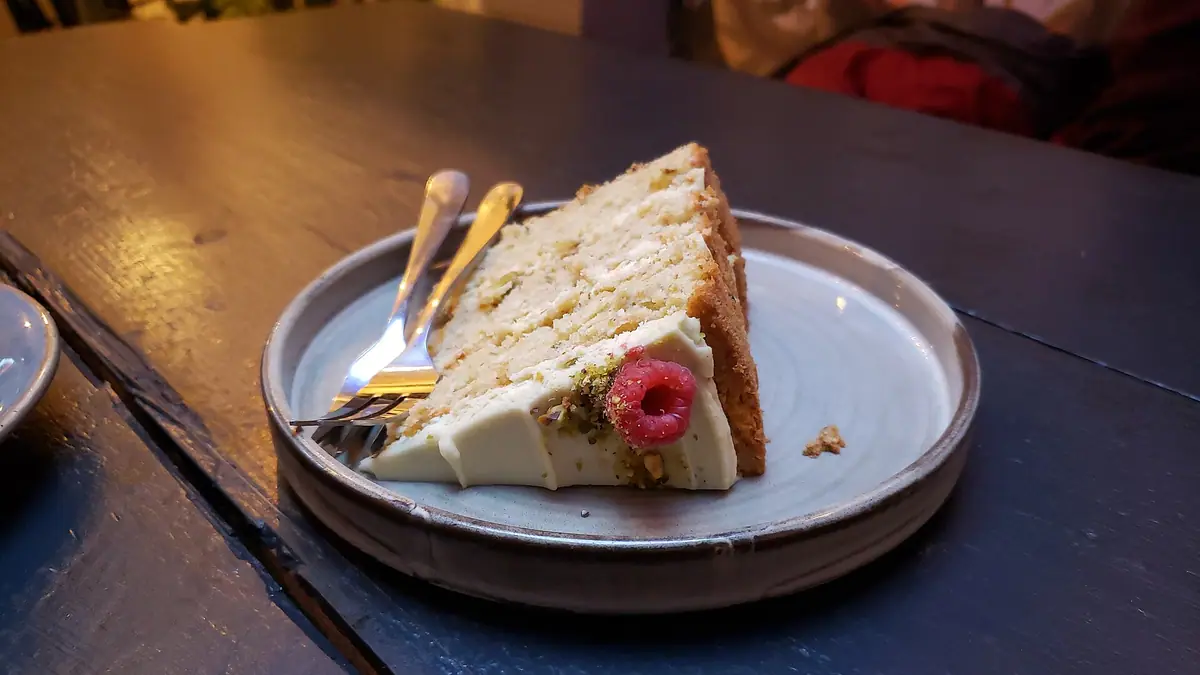 Coffee & Cake Co – cake shop in Mortlake, London